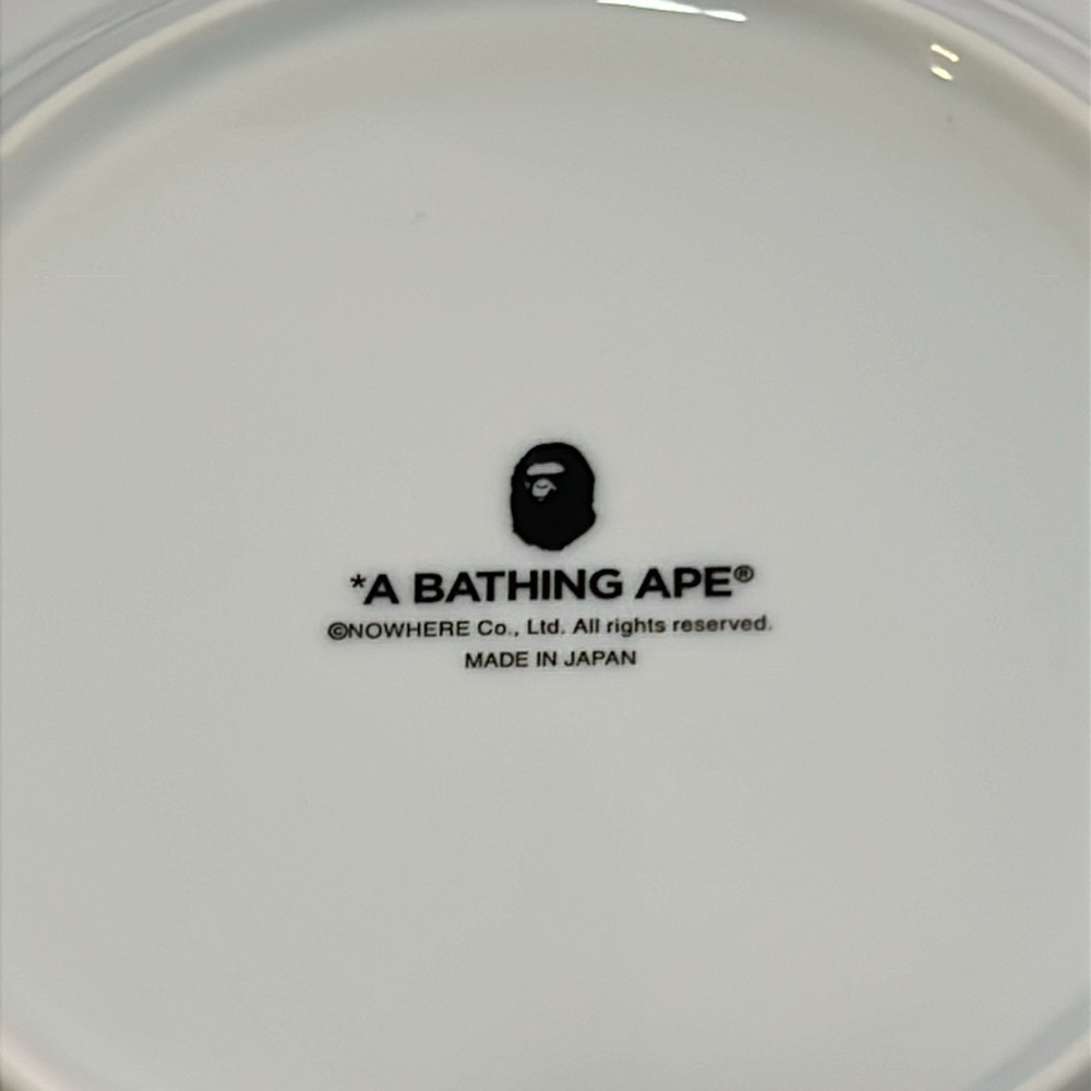 NEW 2020 BAPE A BATHING APE BABY MILO MADISON AVENUE BLACK CERAMIC DINNER PLATE - Picture 7 of 8